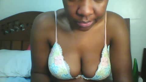 Snapshot of whitney_ly chatting on June 20, 2026, 5:21 am whitney_ly online show from June 20, 2026, 5:21 am
