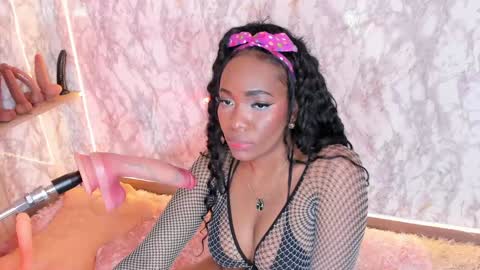 whitneyyfox online show from January 17, 2025, 8:24 am