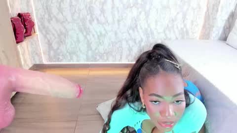 whitneyyfox online show from December 3, 2025, 11:03 pm