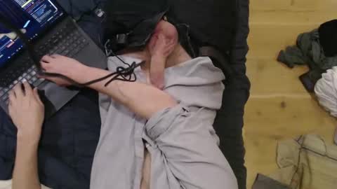 Snapshot of who_in_the_hell__ chatting on October 22, 2025, 6:57 am who_in_the_hell__ online show from October 22, 2025, 6:57 am