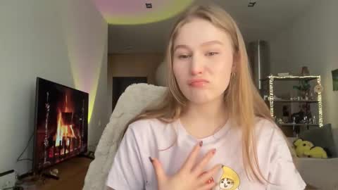 Alisa online show from December 5, 2025, 7:28 am