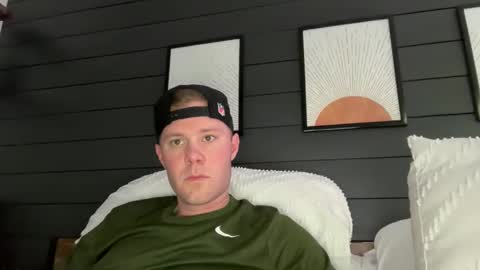 Snapshot of whoops1017 chatting on February 13, 2026, 6:59 pm whoops1017 online show from February 13, 2026, 6:59 pm