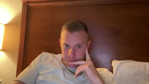 whoops1017 online show from May 31, 2026, 11:39 pm