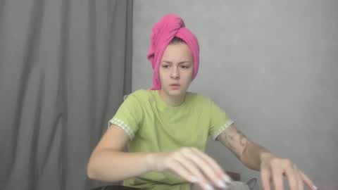 Veronica online show from March 3, 2026, 7:42 pm