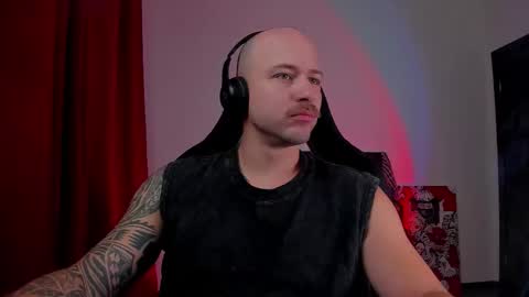 VI online show from November 2, 2025, 4:09 pm