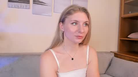 Snapshot of wicked_linden chatting on July 8, 2026, 5:23 am Mia online show from July 8, 2026, 5:23 am