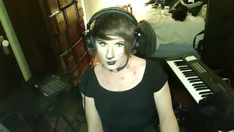 Snapshot of wienerlady chatting on November 2, 2025, 8:06 am Countess of Hotdogs online show from November 2, 2025, 8:06 am