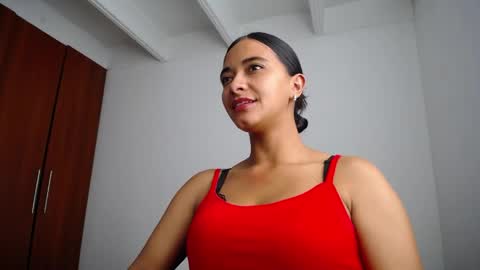 Ilauren online show from March 29, 2026, 2:00 am