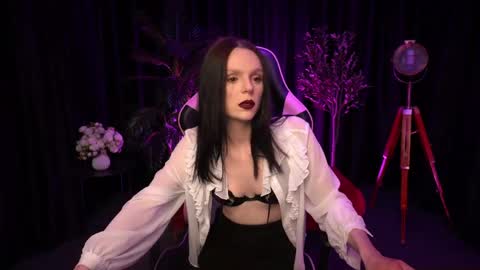 Snapshot of wild_alice_me chatting on April 18, 2026, 7:58 pm Alice online show from April 18, 2026, 7:58 pm