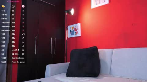 wild_col online show from November 1, 2025, 12:51 pm