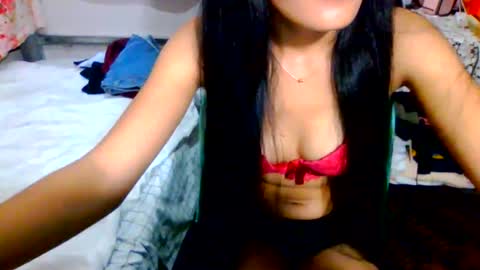 wild_doll69 online show from March 5, 2025, 3:51 pm