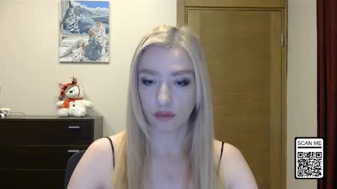 Alina online show from December 14, 2025, 3:28 pm