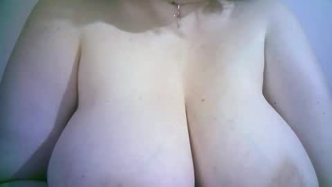 wild_tonya online show from April 14, 2026, 4:07 am