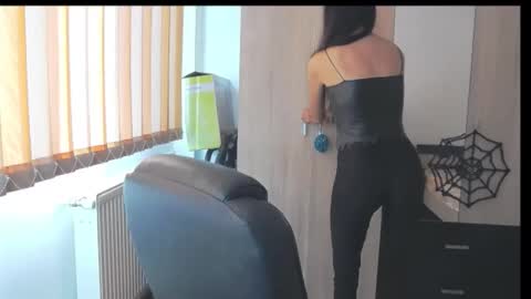 Bea online show from October 31, 2025, 10:05 am