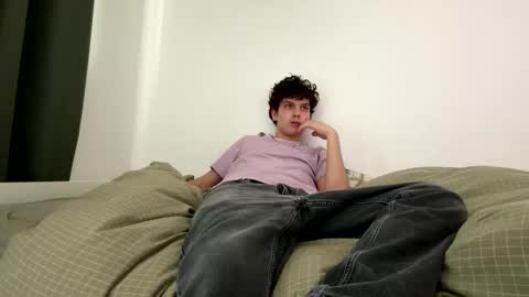 Snapshot of wilddesire18 chatting on February 13, 2026, 2:02 pm wilddesire18 online show from February 13, 2026, 2:02 pm