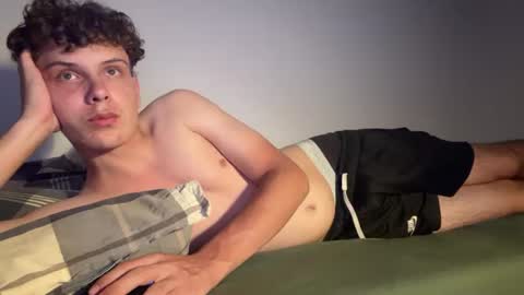 Snapshot of wilddesire18 chatting on July 2, 2026, 9:10 pm wilddesire18 online show from July 2, 2026, 9:10 pm