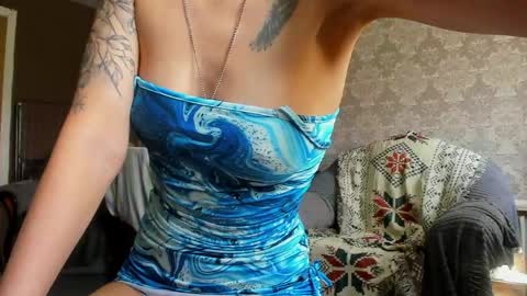 wildforestmuse  twitter online show from April 14, 2026, 7:58 am