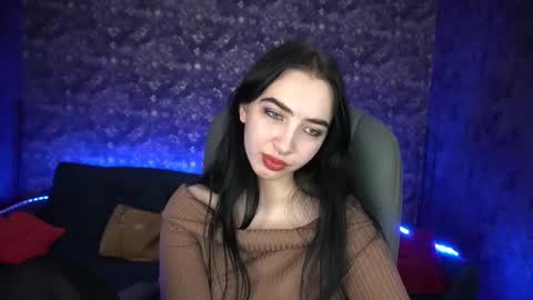 Alena online show from March 3, 2025, 1:20 pm