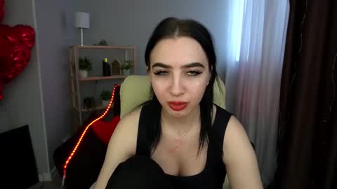 Alena online show from March 9, 2025, 1:37 pm