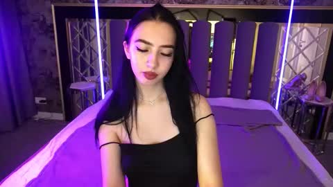 Alena online show from December 1, 2025, 6:40 am