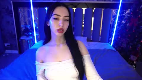 Alena online show from December 19, 2025, 7:04 am