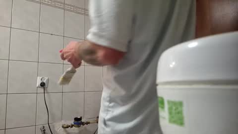 Snapshot of wildmike93 chatting on November 9, 2025, 4:05 pm wildmike93 online show from November 9, 2025, 4:05 pm