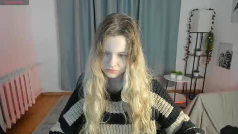 Snapshot of wildopal chatting on November 15, 2025, 5:05 am Mila 3 online show from November 15, 2025, 5:05 am