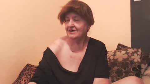 Snapshot of wildredcat chatting on June 11, 2026, 6:17 pm WildRedCat online show from June 11, 2026, 6:17 pm