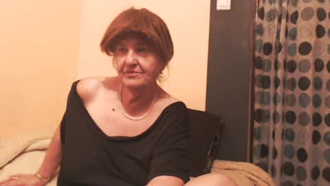 WildRedCat online show from June 21, 2026, 8:33 pm