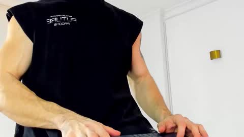 Snapshot of will_ferrari300 chatting on December 19, 2025, 6:31 am will_ferrari300 online show from December 19, 2025, 6:31 am