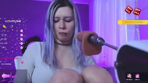 Your virtual girlfriend online show from February 14, 2025, 7:49 am