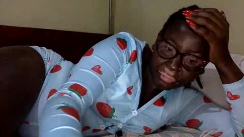 Willa Sara online show from February 28, 2026, 7:37 pm