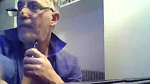 Snapshot of willfire71 chatting on December 3, 2024, 6:15 am Willfire71 online show from December 3, 2024, 6:15 am