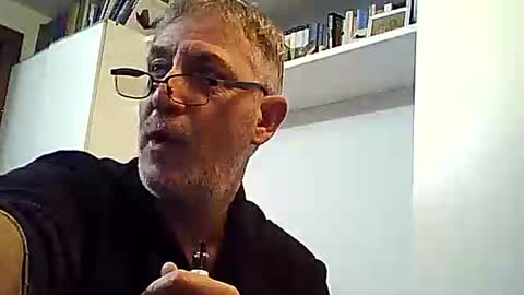 Snapshot of willfire71 chatting on December 5, 2024, 6:43 am Willfire71 online show from December 5, 2024, 6:43 am