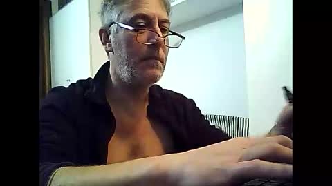 Snapshot of willfire71 chatting on January 2, 2025, 9:54 am Willfire71 online show from January 2, 2025, 9:54 am