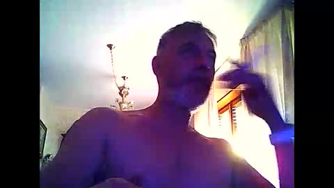 Snapshot of willfire71 chatting on October 26, 2025, 3:40 pm Willfire71 online show from October 26, 2025, 3:40 pm