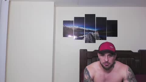 Snapshot of willhottwil1 chatting on March 12, 2025, 1:14 am BISEXUAL guys playing a little FOLLOW online show from March 12, 2025, 1:14 am