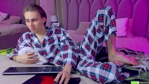 William online show from September 14, 2025, 3:16 am