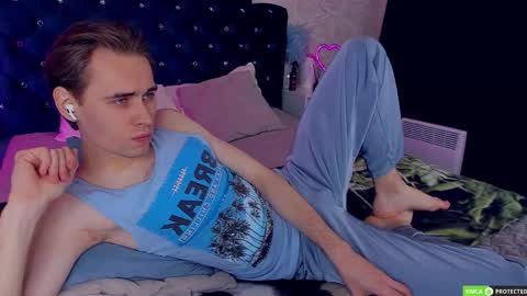 William online show from September 28, 2025, 3:12 am