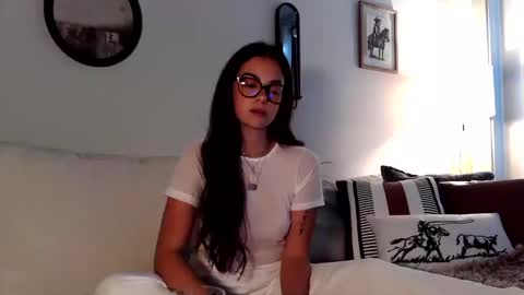 willowbelle online show from October 17, 2025, 10:45 pm