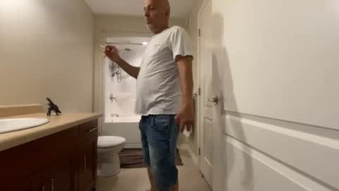 Snapshot of wills4pleasure chatting on August 7, 2026, 2:02 am wills4pleasure online show from August 7, 2026, 2:02 am