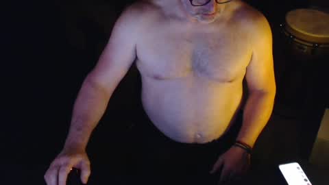 Snapshot of willwill2222 chatting on May 13, 2026, 1:58 am John online show from May 13, 2026, 1:58 am
