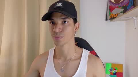 willy_veins online show from October 1, 2025, 8:37 pm