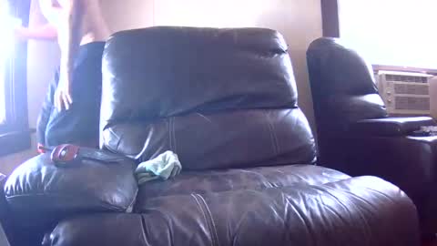 Snapshot of willydogg83 chatting on September 28, 2025, 10:15 pm willydogg83 online show from September 28, 2025, 10:15 pm