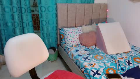 Only wilsonsiara01 online show from January 15, 2025, 9:09 pm