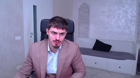 Snapshot of wilsonjules chatting on January 16, 2025, 4:50 pm WilsonJules online show from January 16, 2025, 4:50 pm