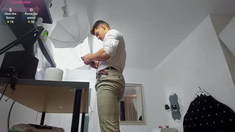 Snapshot of wilsonjules chatting on February 24, 2025, 5:53 pm WilsonJules online show from February 24, 2025, 5:53 pm