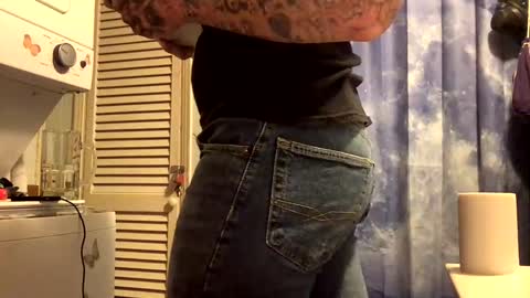 Snapshot of wiltryanything2x chatting on October 23, 2025, 4:45 am Will online show from October 23, 2025, 4:45 am