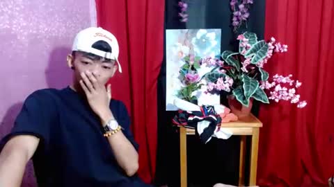 Snapshot of win_boy chatting on July 31, 2026, 10:53 pm win_boy online show from July 31, 2026, 10:53 pm