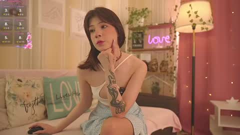 Winaria online show from April 12, 2026, 4:06 am